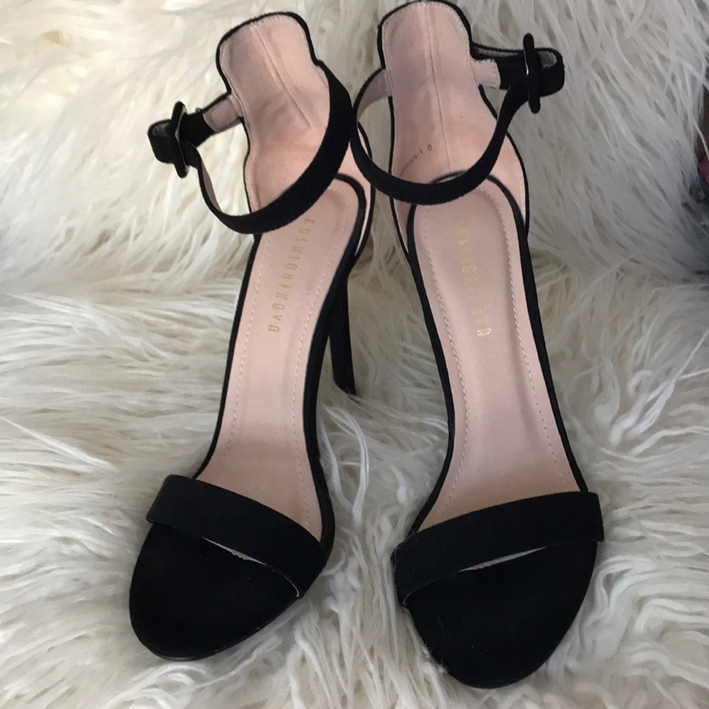 Fashion nova heels